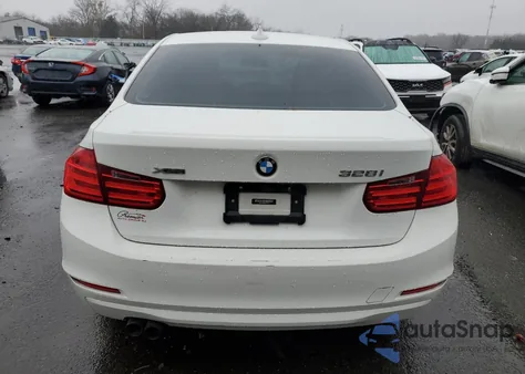 2013 BMW 328 Xi z USA, uszkodzony, nr VIN WBA3B3C59DF537577